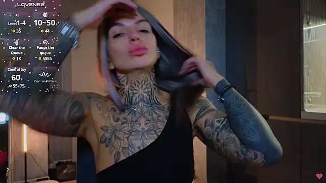 Snapshot of tattooedBabyy chatting on 02/18/25, 04:48 tattooedBabyy online show from 02/18/25, 04:48