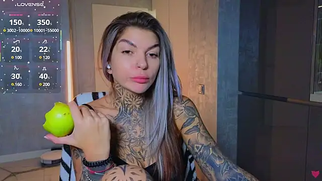 Snapshot of tattooedBabyy chatting on 03/11/25, 11:12 tattooedBabyy online show from 03/11/25, 11:12