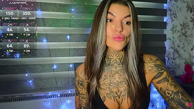 Snapshot of tattooedBabyy chatting on 03/18/25, 06:57 tattooedBabyy online show from 03/18/25, 06:57