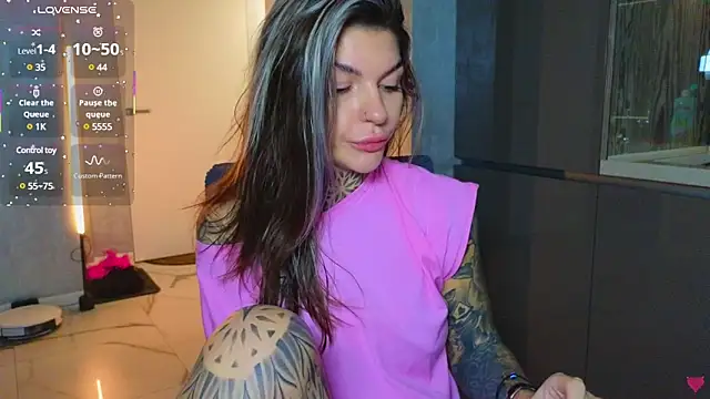 Snapshot of tattooedBabyy chatting on 03/20/25, 11:16 tattooedBabyy online show from 03/20/25, 11:16
