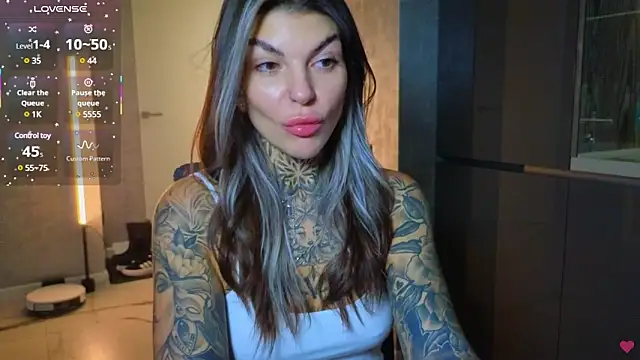 Snapshot of tattooedBabyy chatting on 03/21/25, 11:22 tattooedBabyy online show from 03/21/25, 11:22