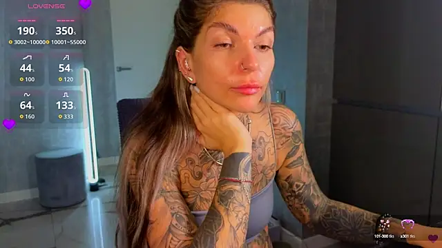 Snapshot of tattooedBabyy chatting on 09/11/25, 07:41 tattooedBabyy online show from 09/11/25, 07:41