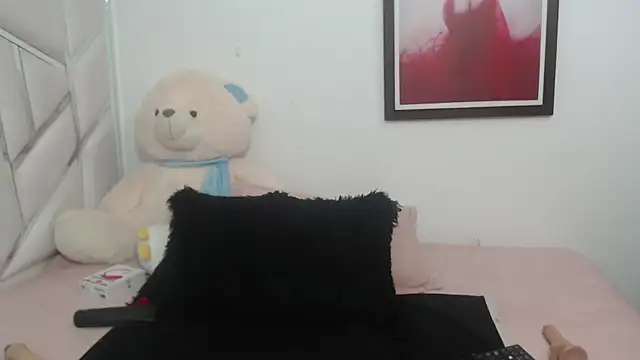 celestesouzalatin online show from 01/06/25, 09:43