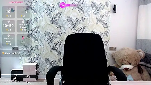 Snapshot of Marmalade_Fox chatting on 02/01/25, 04:35 Marmalade Fox online show from 02/01/25, 04:35