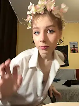 Crayzy Luv online show from 03/07/25, 08:55