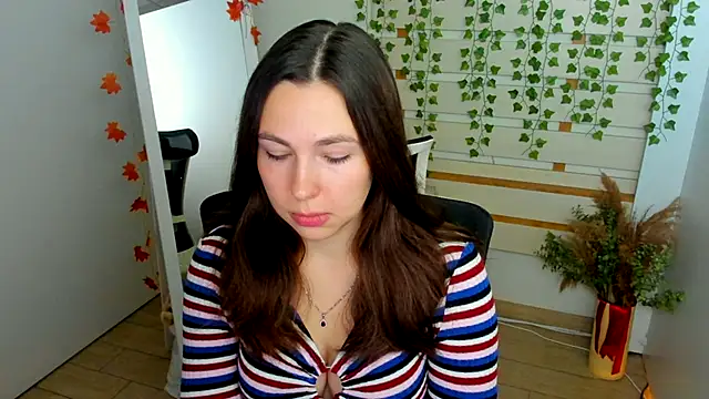 Lexy flower online show from 10/04/25, 12:25