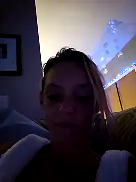 Snapshot of Dixiefaye_Pika chatting on 12/18/24, 09:14 Dixiefaye Pika online show from 12/18/24, 09:14