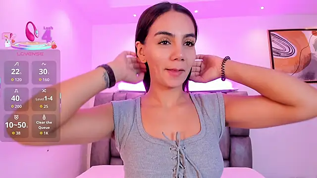 Snapshot of martina_mancini chatting on 11/28/25, 12:41 martina mancini online show from 11/28/25, 12:41