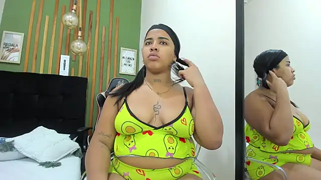 AichaBrown online show from 09/20/25, 04:24