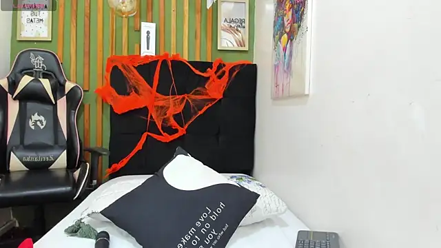 AichaBrown online show from 10/10/25, 04:00