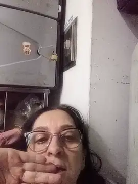 Snapshot of fiorella_foxxx chatting on 08/04/26, 08:00 fiorella foxxx online show from 08/04/26, 08:00
