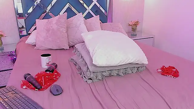 Miakhalifa 7 online show from 02/24/25, 02:48