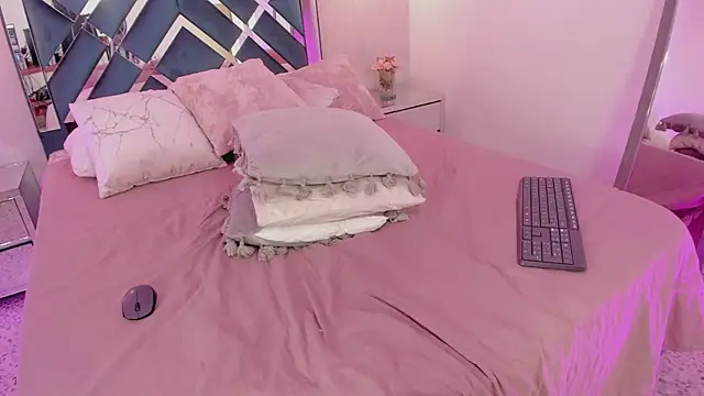 Miakhalifa 7 online show from 03/15/25, 05:48