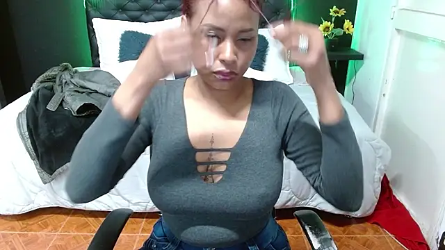 Dominik girl online show from 02/19/25, 06:33