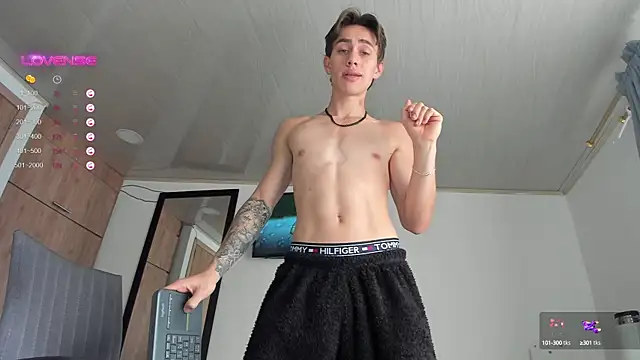 Snapshot of manucute_23_ chatting on 02/23/25, 02:46 manucute 23 online show from 02/23/25, 02:46