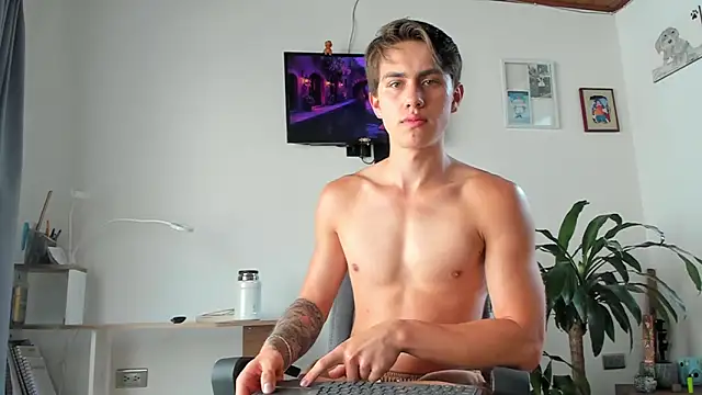 Snapshot of manucute_23_ chatting on 09/22/25, 02:41 manucute 23 online show from 09/22/25, 02:41