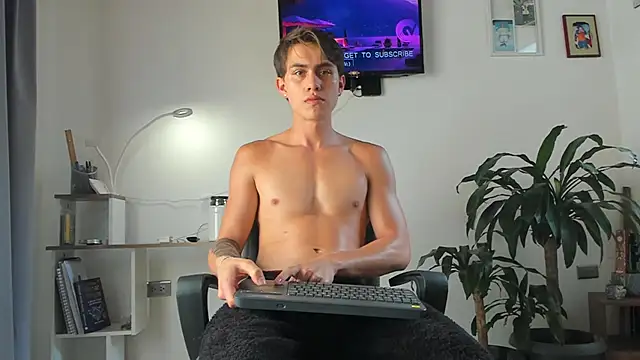 Snapshot of manucute_23_ chatting on 09/26/25, 03:27 manucute 23 online show from 09/26/25, 03:27