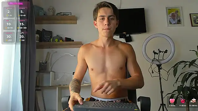 Snapshot of manucute_23_ chatting on 11/07/25, 03:23 manucute 23 online show from 11/07/25, 03:23