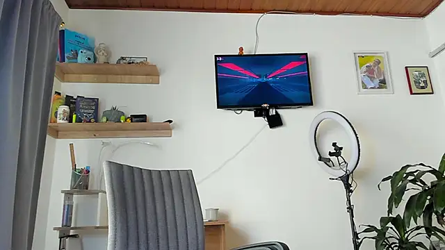 Snapshot of manucute_23_ chatting on 12/03/25, 02:37 manucute 23 online show from 12/03/25, 02:37