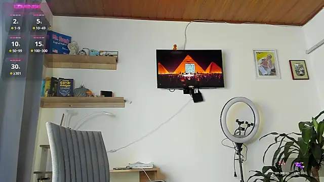 Snapshot of manucute_23_ chatting on 12/18/25, 03:07 manucute 23 online show from 12/18/25, 03:07