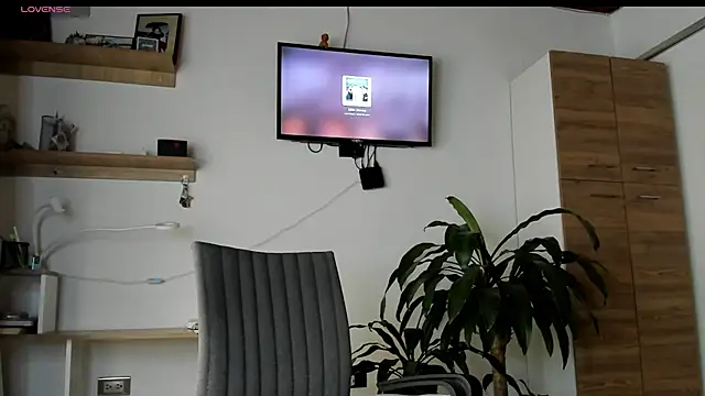 manucute 23  online show from 06/16/26, 09:17