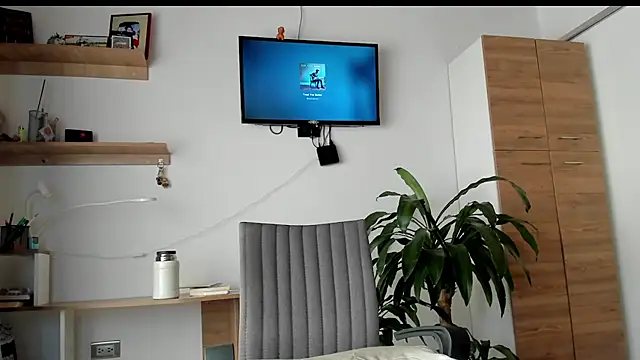 manucute 23  online show from 06/19/26, 03:38