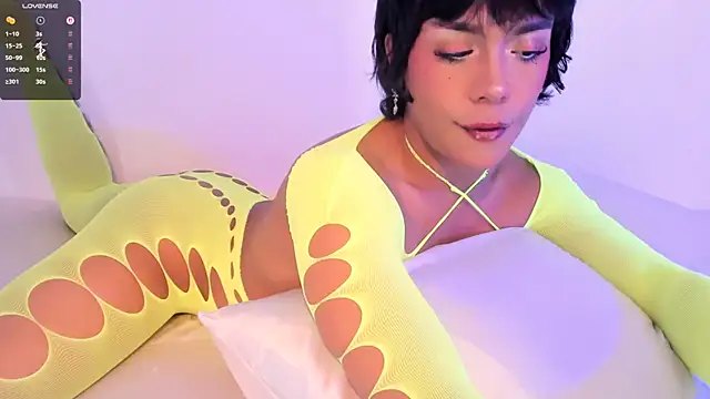 Snapshot of Danigio chatting on 02/11/26, 10:04 Danigio online show from 02/11/26, 10:04