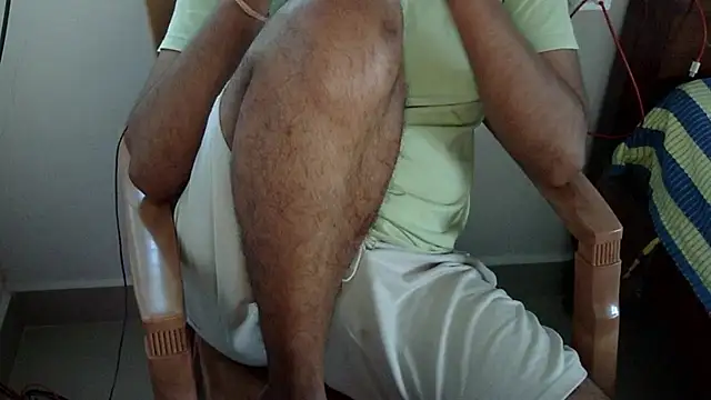 Snapshot of The_SHY_uncut chatting on 03/16/25, 12:33 The SHY uncut online show from 03/16/25, 12:33