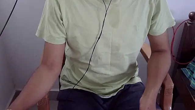 Snapshot of The_SHY_uncut chatting on 02/03/26, 03:48 The SHY uncut online show from 02/03/26, 03:48