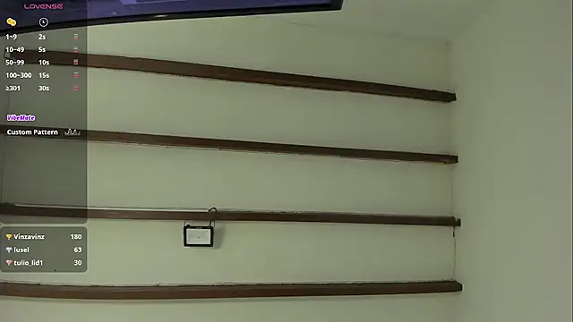 Oriana Guzman online show from 12/30/24, 07:11