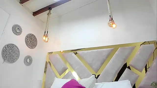 Oriana Guzman online show from 01/13/25, 06:38