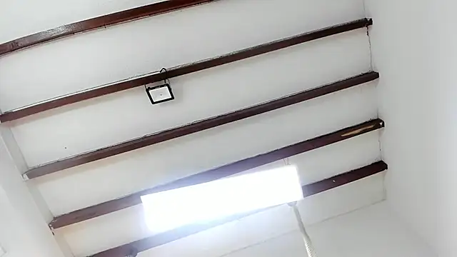 Oriana Guzman online show from 02/10/25, 03:32