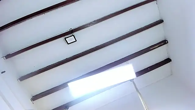 Oriana Guzman online show from 02/12/25, 03:49