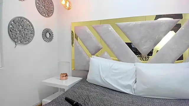 Oriana Guzman online show from 02/22/25, 03:36