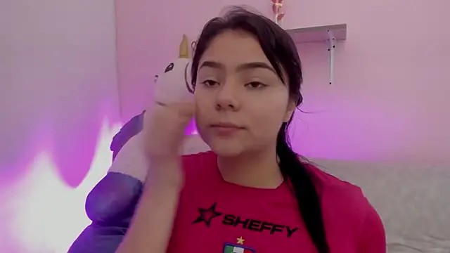 Oriana Guzman online show from 04/30/26, 04:30