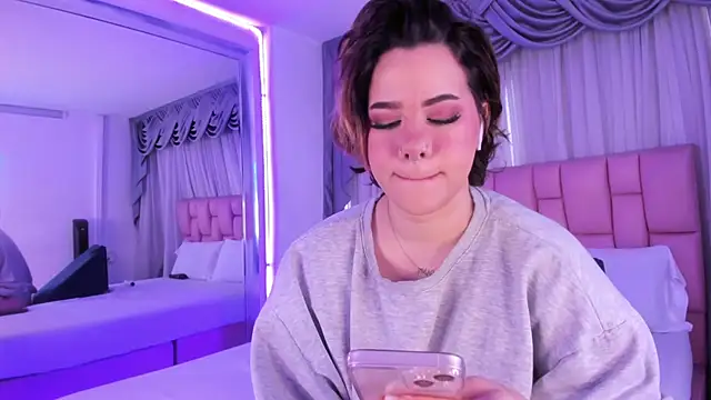 albaismynameX online show from 01/17/25, 12:10