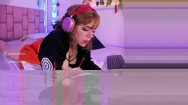 albaismynameX online show from 02/12/25, 12:12