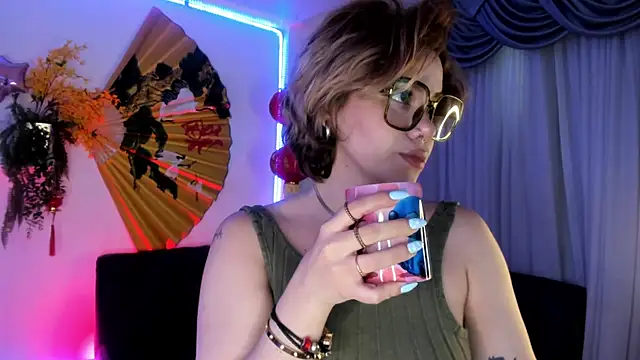 albaismynameX online show from 03/06/25, 12:09