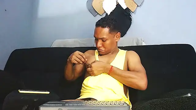 Grandeygruesa1 online show from 12/05/25, 07:50