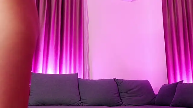 BaayBee   online show from 11/26/25, 09:16