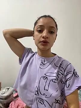 Alicia ALICIA online show from 06/17/26, 10:54