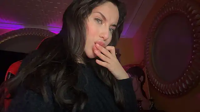 Snapshot of ORLA86 chatting on 02/14/25, 04:15 ORLA86 online show from 02/14/25, 04:15