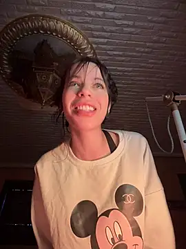 Snapshot of ORLA86 chatting on 09/25/25, 09:35 ORLA86 online show from 09/25/25, 09:35