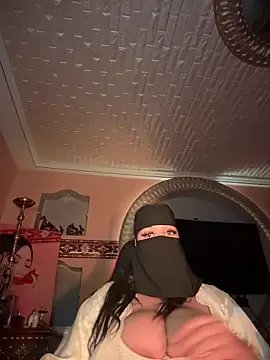 Snapshot of ORLA86 chatting on 09/28/25, 11:04 ORLA86 online show from 09/28/25, 11:04