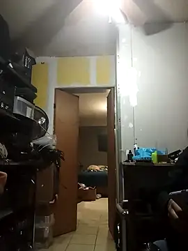 Snapshot of AlanDickson chatting on 12/24/24, 09:28 AlanDickson online show from 12/24/24, 09:28