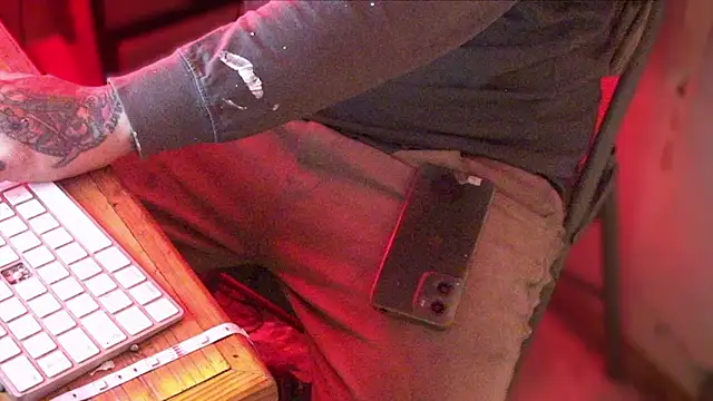 Snapshot of AlanDickson chatting on 02/19/26, 10:00 AlanDickson online show from 02/19/26, 10:00