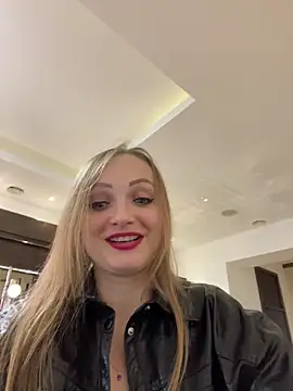 Snapshot of LadyTatiana_Madam chatting on 02/15/25, 04:45 LadyTatiana Madam online show from 02/15/25, 04:45