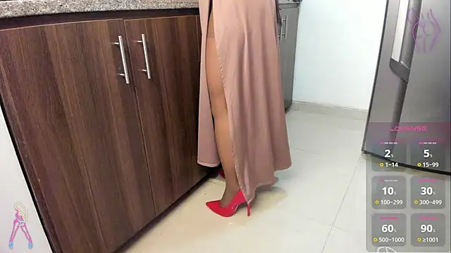 lulu 072 online show from 12/18/24, 07:30