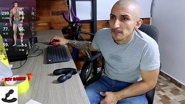 Marck Muscle online show from 11/17/25, 03:56