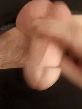 Snapshot of massive_cum chatting on 02/04/26, 03:01 massive cum online show from 02/04/26, 03:01